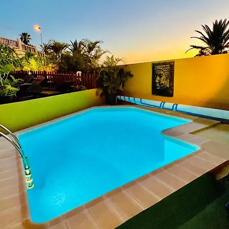 Villa Con Piscina Climatizada Y Vistas Al Mar Puntillo Del Sol Exterior photo