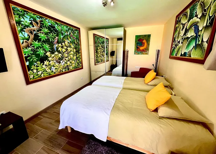 Villa Con Piscina Climatizada Y Vistas Al Mar